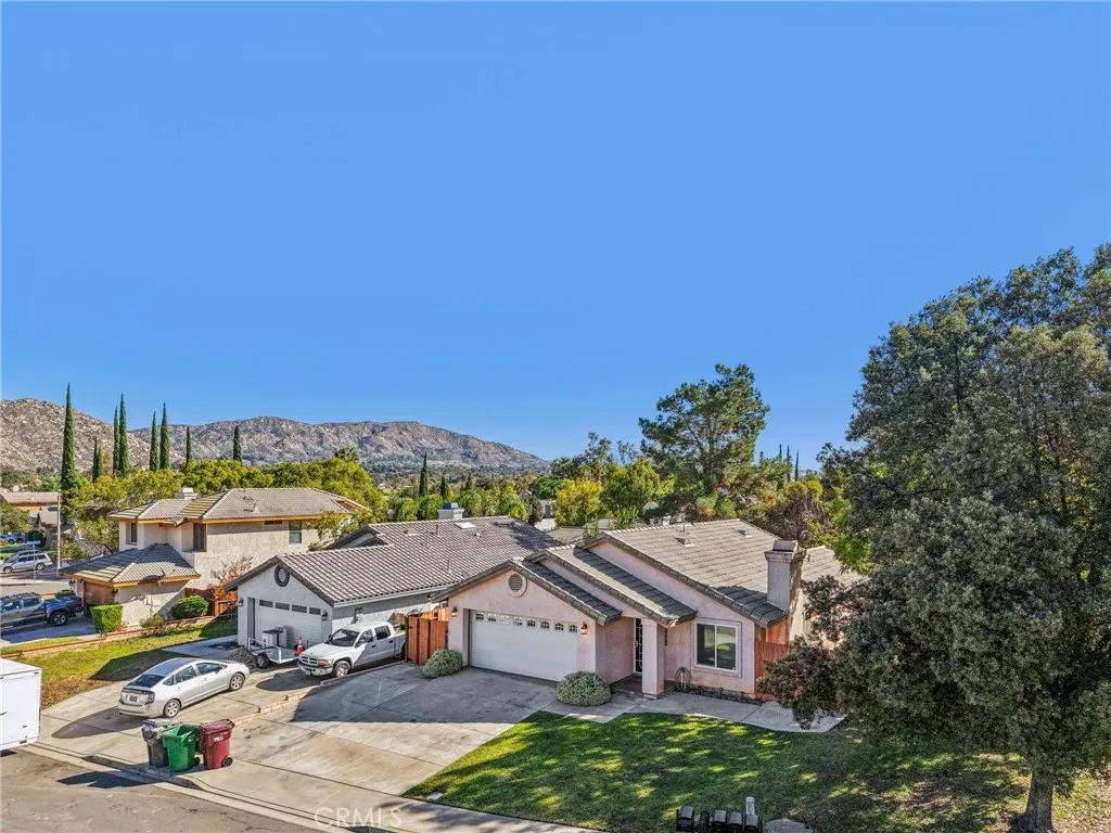 10374 Crossing Green, Moreno Valley, California 92557 home-pic-52